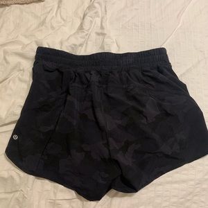 Lululemon track that shorts